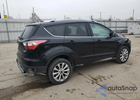 2017 Ford Escape Titanium z USA, uszkodzony, nr VIN 1FMCU9JD0HUC22349
